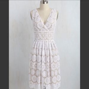 Modcloth Adrianna Papell white and tan lace dress